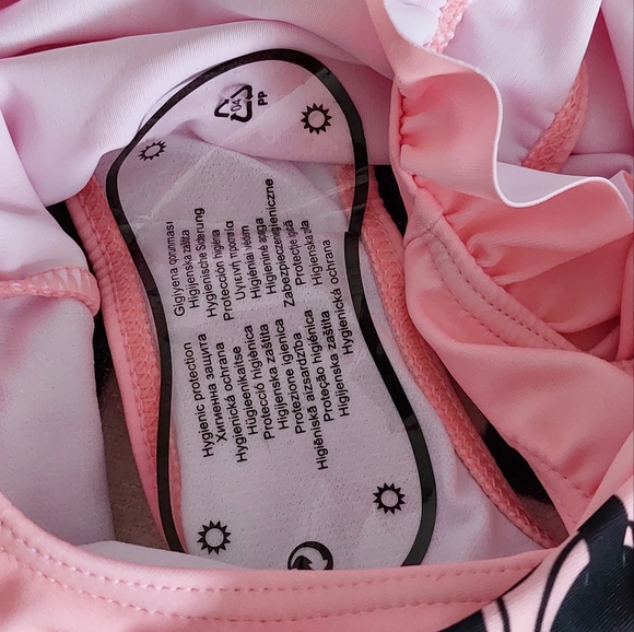 5/25 Disney baby swimsuit - Picture 2 of 4